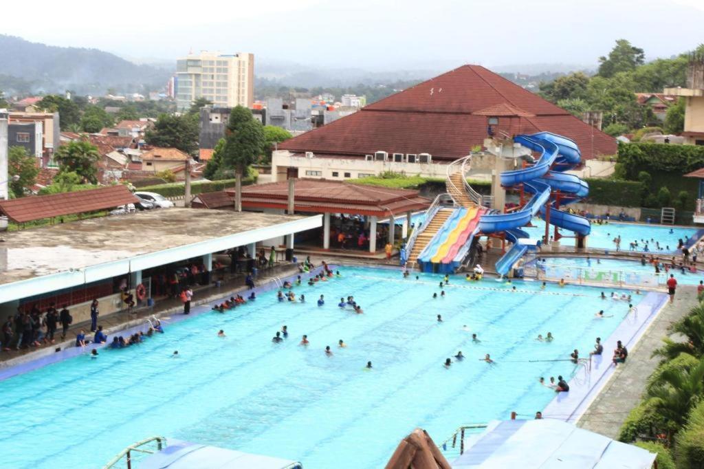 Hotel Marcopolo Μπαντάρ Λαμπούνγκ Εξωτερικό φωτογραφία