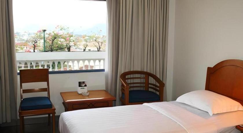 Hotel Marcopolo Μπαντάρ Λαμπούνγκ Εξωτερικό φωτογραφία