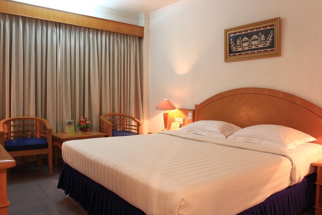 Hotel Marcopolo Μπαντάρ Λαμπούνγκ Εξωτερικό φωτογραφία
